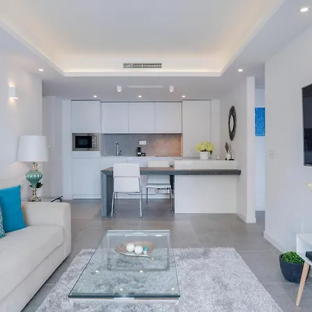 Sea Views Center Apartment *